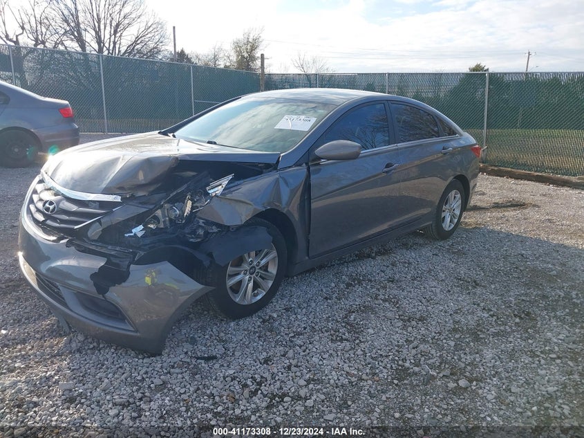 2011 HYUNDAI SONATA VIN: 5NPEB4AC7BH135739