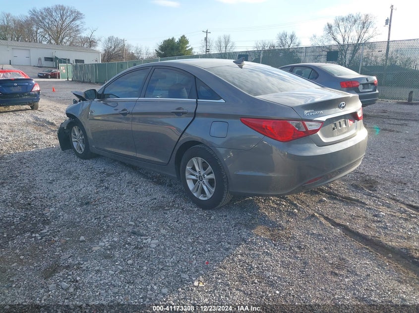 2011 HYUNDAI SONATA VIN: 5NPEB4AC7BH135739