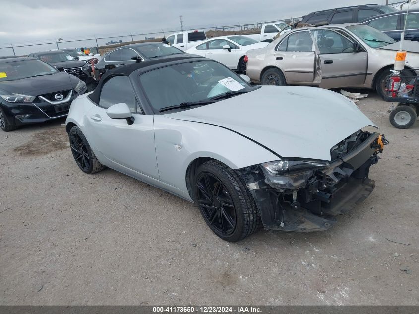 VIN JM1NDAD79H0122746 2017 Mazda MX-5, Miata Grand... no.1