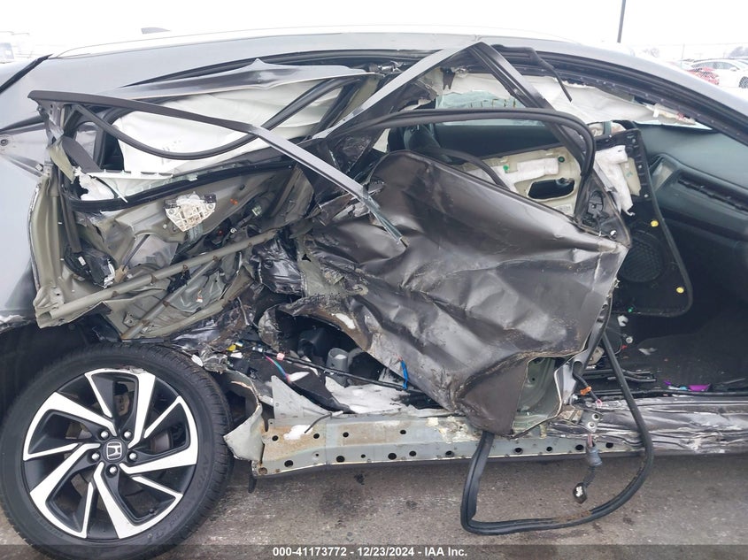 2019 HONDA HR-V VIN: 3CZRU6H10KG725585
