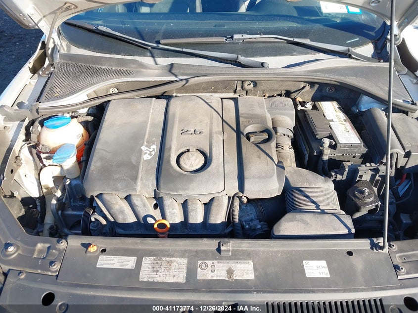 2012 VOLKSWAGEN PASSAT VIN: 1VWBP7A3XCC095222