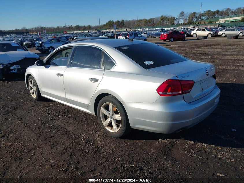 2012 VOLKSWAGEN PASSAT VIN: 1VWBP7A3XCC095222