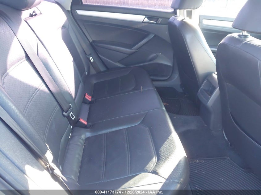 2012 VOLKSWAGEN PASSAT VIN: 1VWBP7A3XCC095222