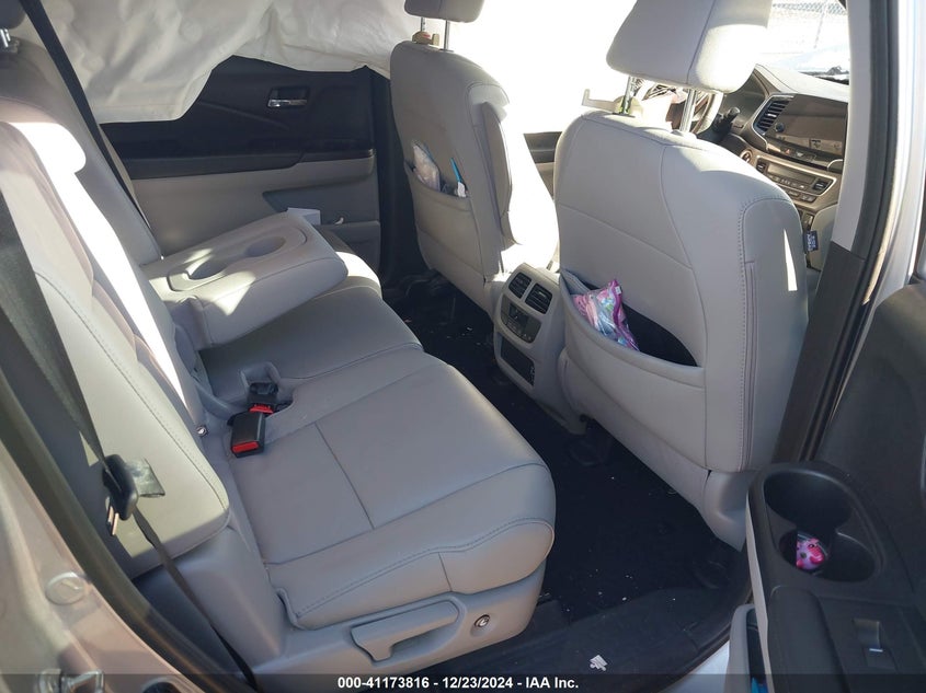2019 HONDA PILOT VIN: 5FNYF6H54KB097860