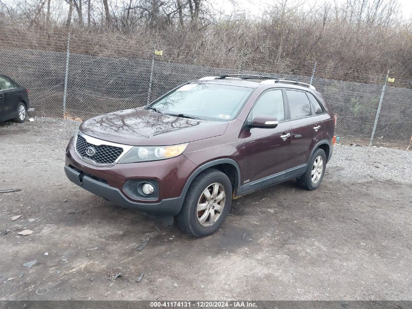 VIN 5XYKTDA69DG401279 2013 KIA Sorento, LX no.2