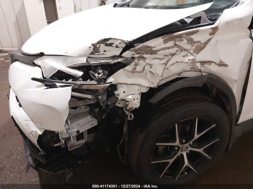 2016 TOYOTA RAV4 SE - JTMJFREV8GJ062794