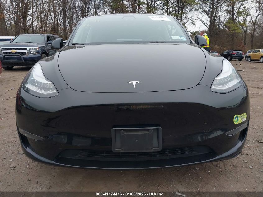 VIN 7SAYGDEE6PA083472 2023 TESLA MODEL Y no.13