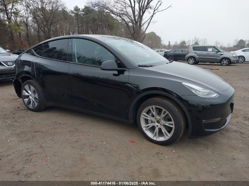 VIN 7SAYGDEE6PA083472 2023 TESLA MODEL Y no.1