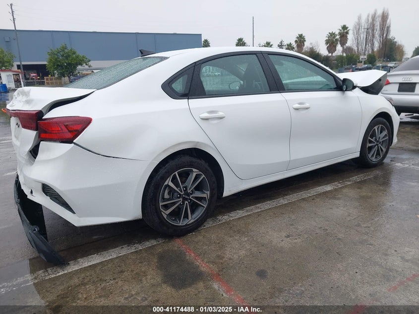 2024 KIA FORTE VIN: 3KPF24ADXRE777383
