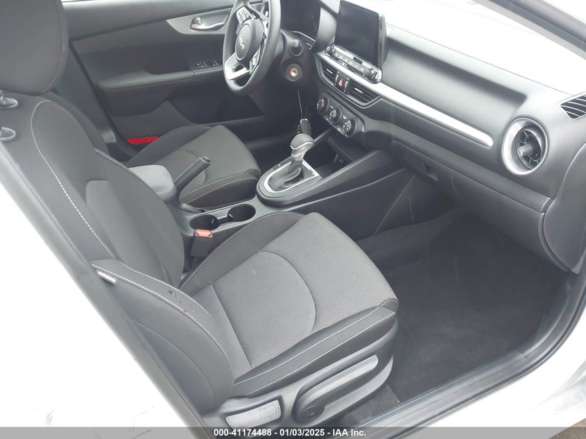 2024 KIA FORTE VIN: 3KPF24ADXRE777383