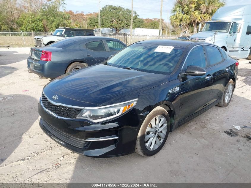 VIN 5XXGT4L30JG267030 2018 KIA OPTIMA no.2