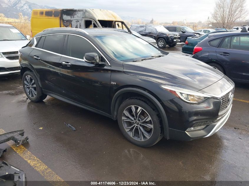 VIN SJKCH5CR8JA044432 2018 INFINITI QX30 no.1