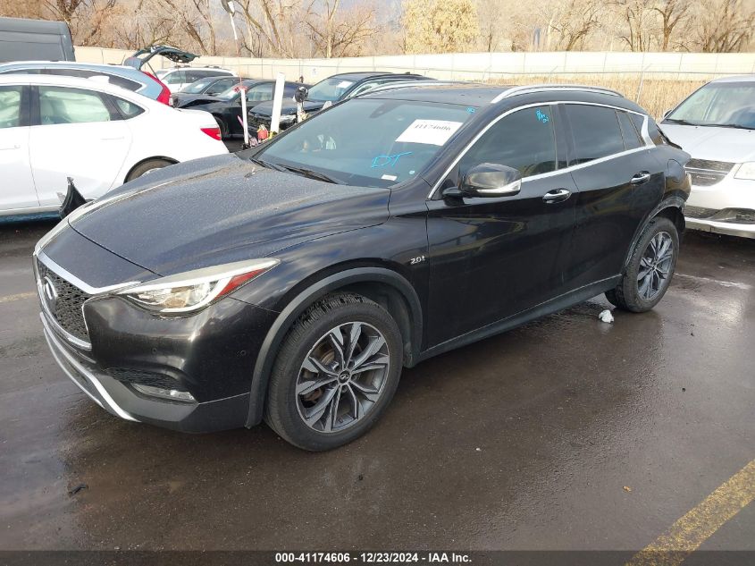 VIN SJKCH5CR8JA044432 2018 INFINITI QX30 no.2