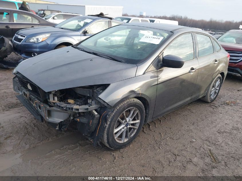 VIN 1FADP3F26JL210213 2018 Ford Focus, SE no.2