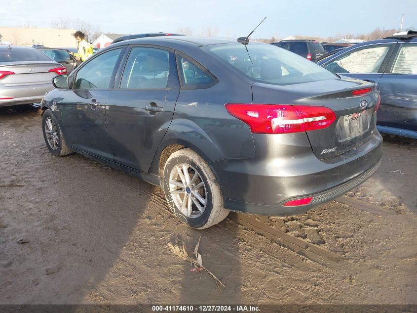 VIN 1FADP3F26JL210213 2018 Ford Focus, SE no.3