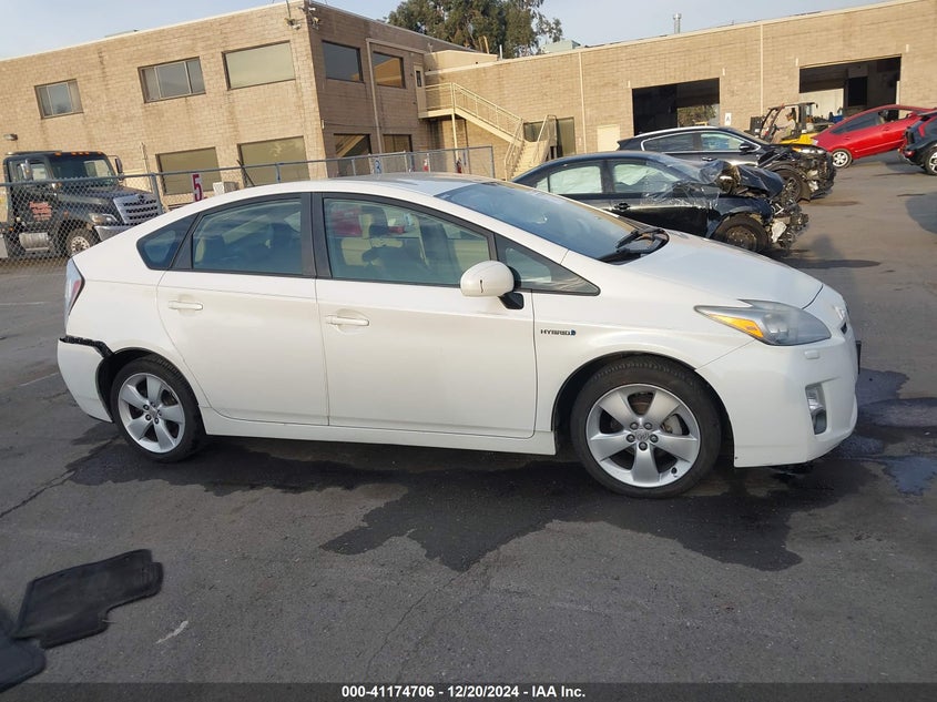 2011 TOYOTA PRIUS VIN: JTDKN3DU9B0323264