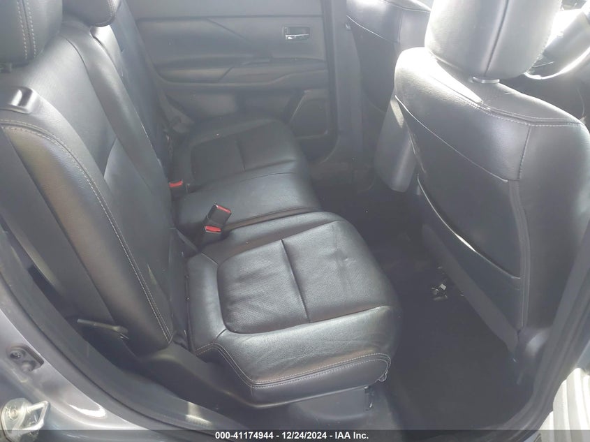 2016 MITSUBISHI OUTLANDER VIN: JA4AD3A32GZ035920