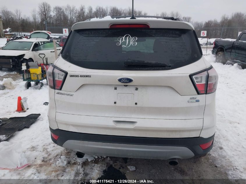 VIN 1FMCU9GD3JUA15483 2018 Ford Escape, SE no.16