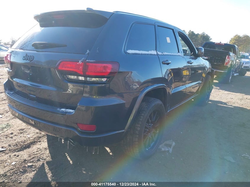 VIN 1C4RJEAG9JC403956 2018 JEEP GRAND CHEROKEE ALTITUDE 4X2