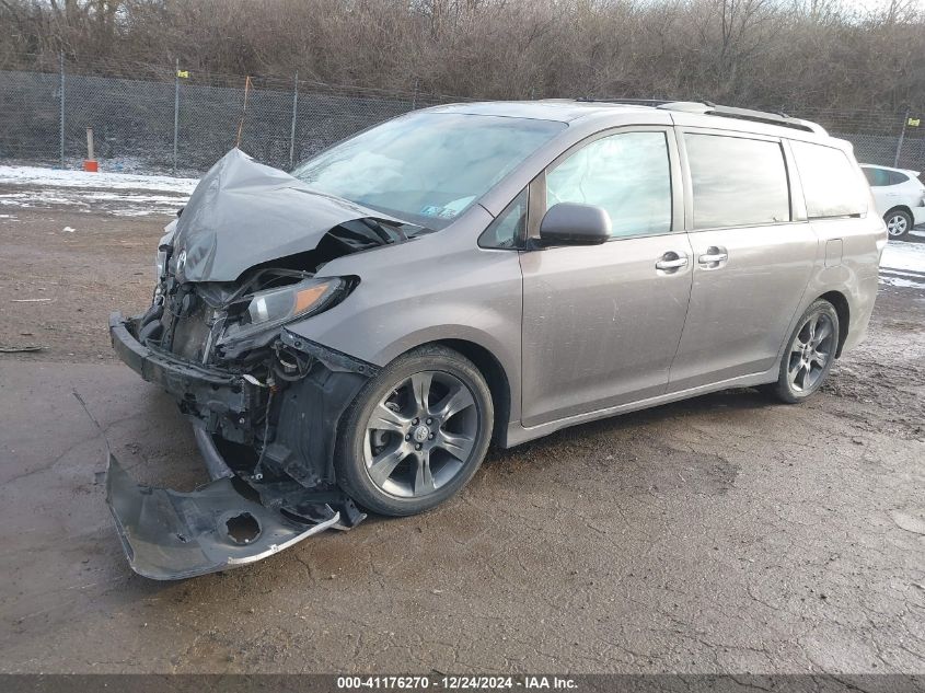 VIN 5TDXK3DC9FS670005 2015 TOYOTA SIENNA no.2