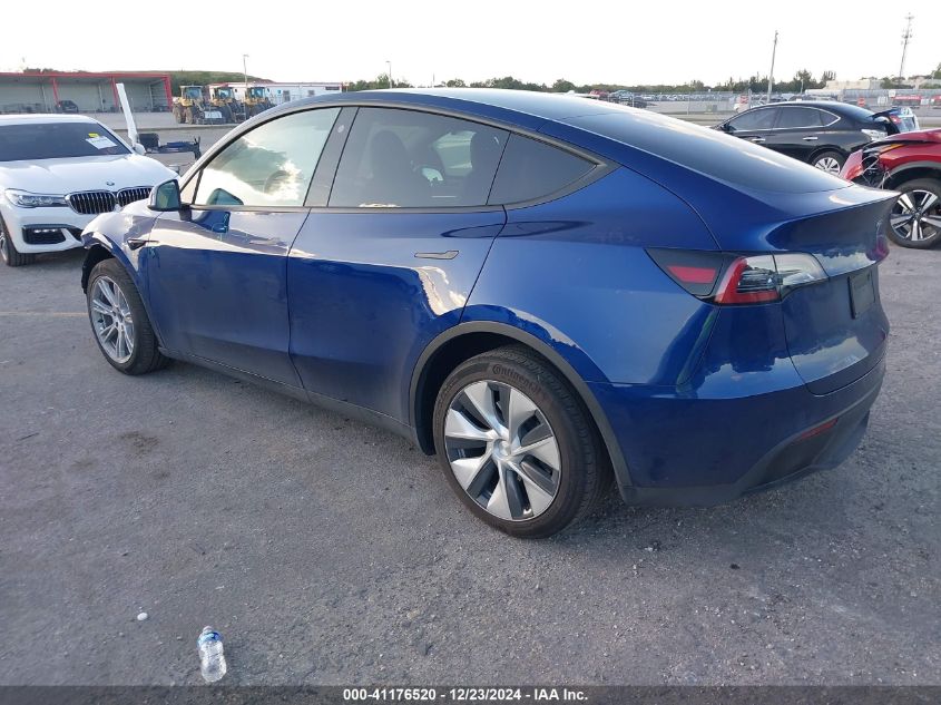 VIN 7SAYGAEE7PF703120 2023 Tesla Model Y, Awd/Long... no.3