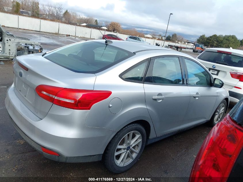 VIN 1FADP3F29HL284560 2017 Ford Focus, SE no.4