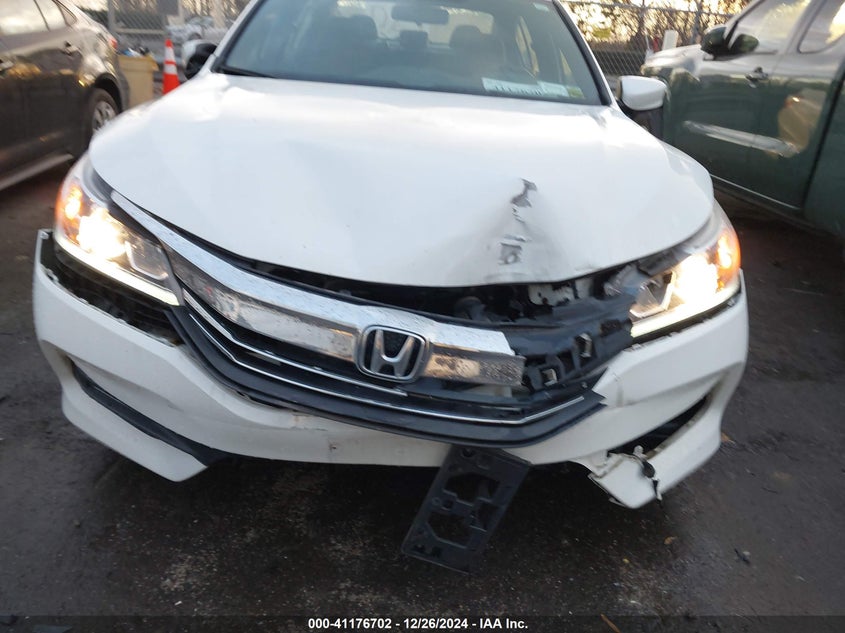 2017 HONDA ACCORD VIN: 1HGCR2F58HA284275