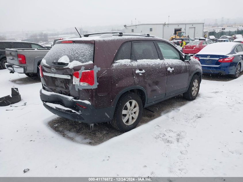 VIN 5XYKT4A63DG316812 2013 KIA Sorento, LX no.4