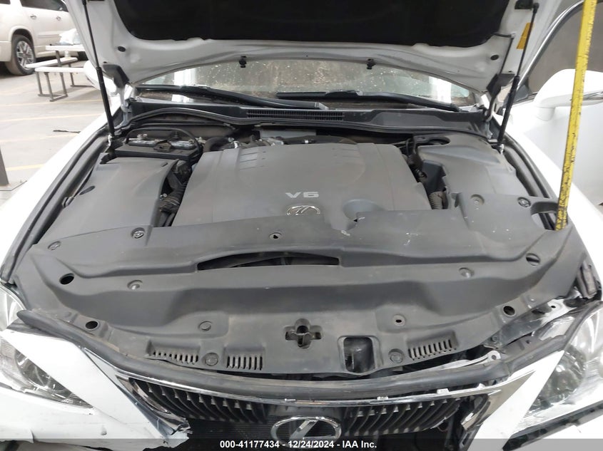 2011 LEXUS IS 250 VIN: JTHBF5C26B5142438