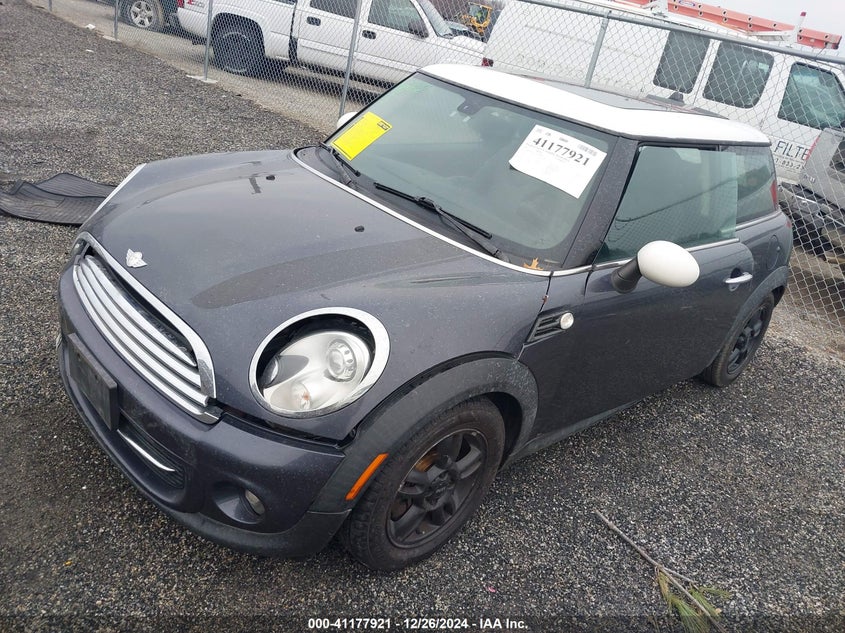 2012 MINI COOPER VIN: WMWSU3C56CT184687
