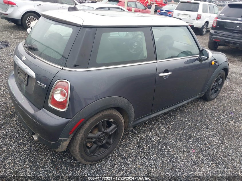 2012 MINI COOPER VIN: WMWSU3C56CT184687