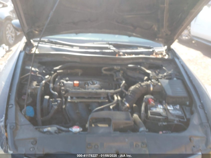 2015 HONDA ACCORD VIN: 1HGCR2F38FA068566