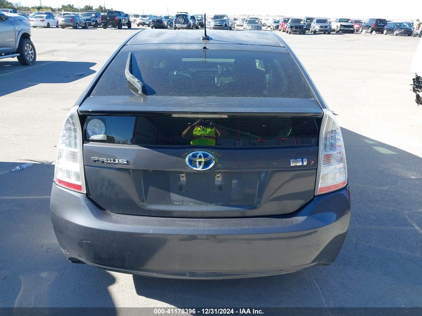 2011 TOYOTA PRIUS VIN: JTDKN3DU2B1422745