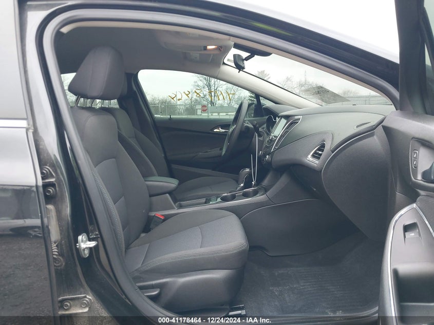 2018 CHEVROLET CRUZE VIN: 1G1BE5SM8J7230894