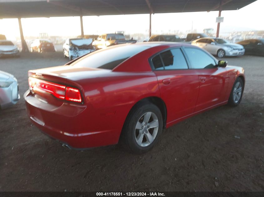 VIN 2C3CDXBG5DH582879 2013 Dodge Charger, SE no.4