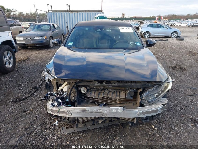 VIN 1HGCV1F38JA077914 2018 Honda Accord, Sport no.11