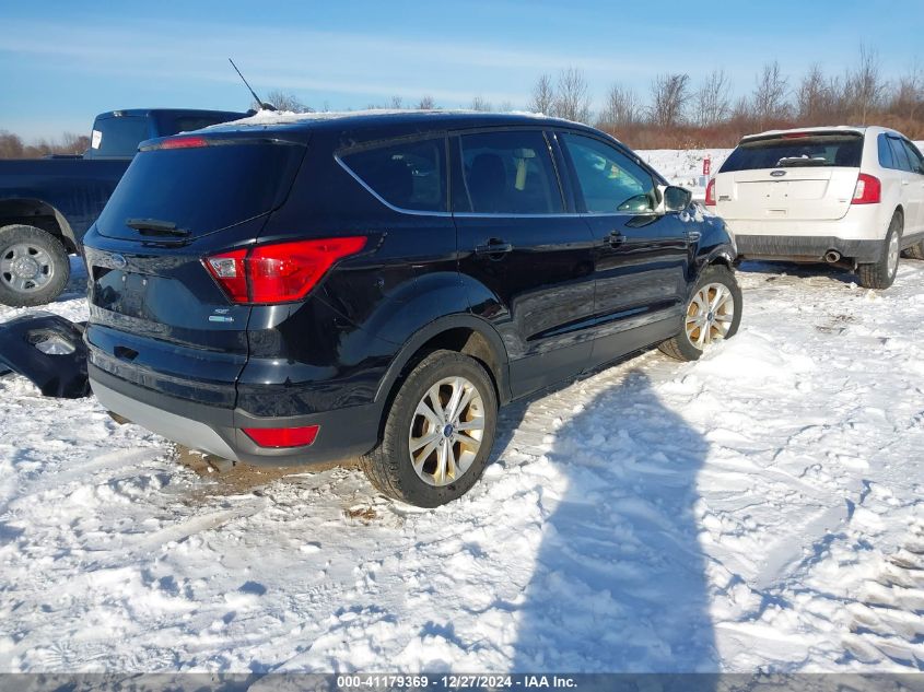 VIN 1FMCU9GD7KUA09316 2019 Ford Escape, SE no.4