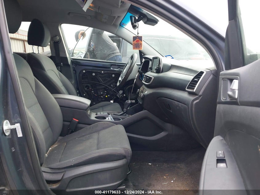 2019 HYUNDAI TUCSON VIN: KM8J33A41KU064022