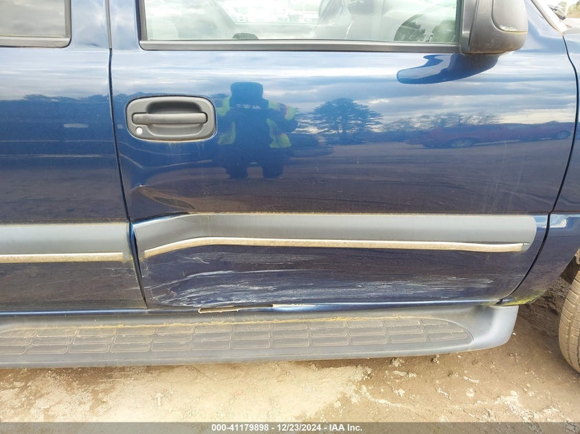 2002 Chevrolet Tahoe Ls VIN: 1GNEC13V92R157168 Lot: 41179898