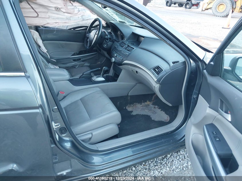 2009 HONDA ACCORD VIN: 1HGCP26899A079260