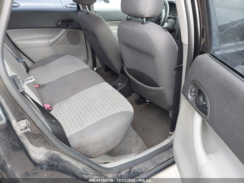 2007 FORD FOCUS VIN: 1FAHP34N67W291655