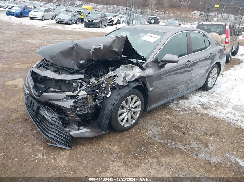 2018 TOYOTA CAMRY VIN: 4T1B11HK4JU092589