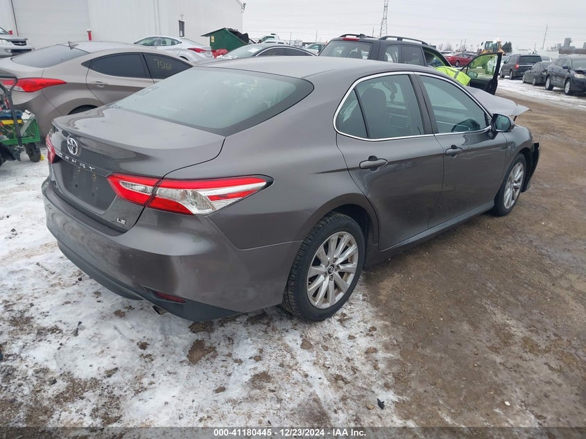 2018 TOYOTA CAMRY VIN: 4T1B11HK4JU092589