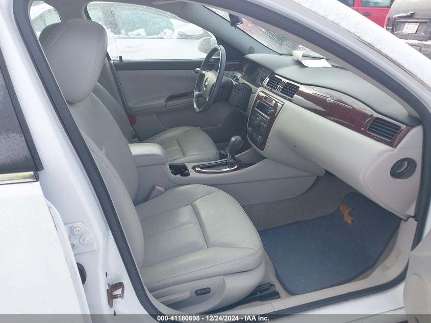 2010 CHEVROLET IMPALA VIN: 2G1WB5EN7A1186673