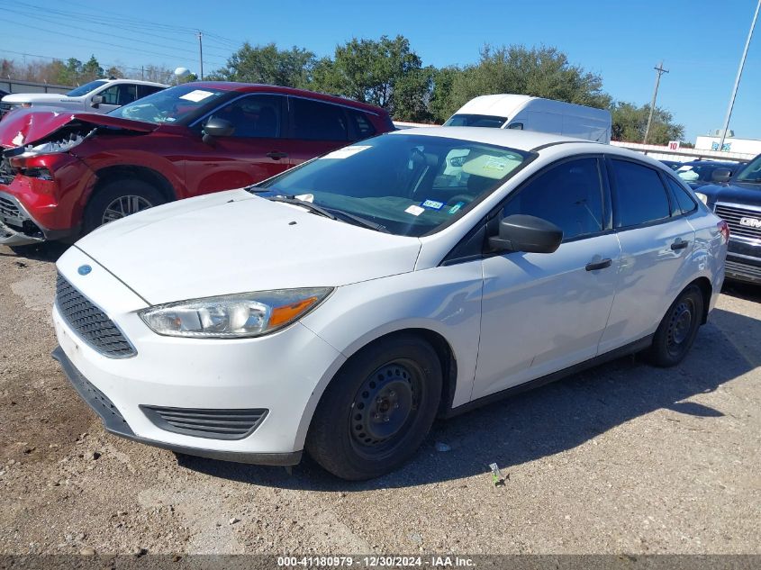 VIN 1FADP3E25JL240224 2018 FORD FOCUS no.2