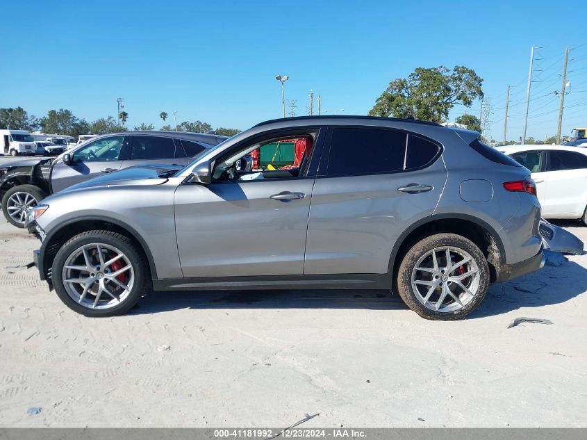 VIN ZASFAKPN6J7B77849 2018 ALFA ROMEO STELVIO no.15