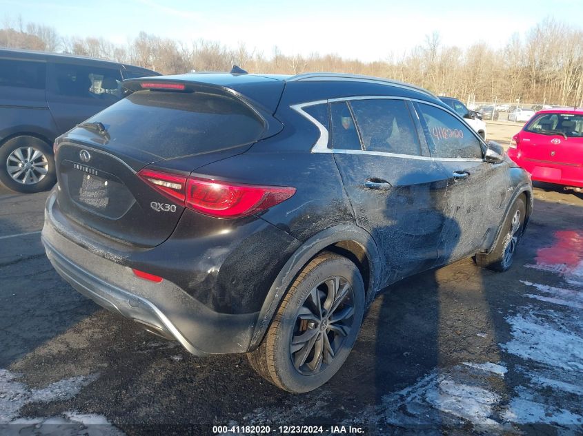 VIN SJKCH5CR3JA048520 2018 INFINITI QX30 no.4