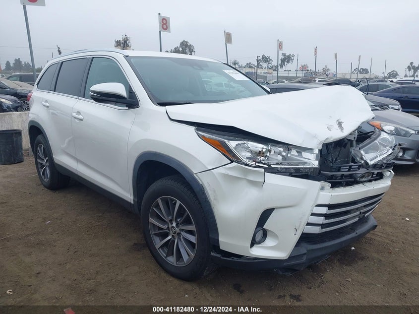 2019 TOYOTA HIGHLANDER VIN: 5TDKZRFH7KS562431