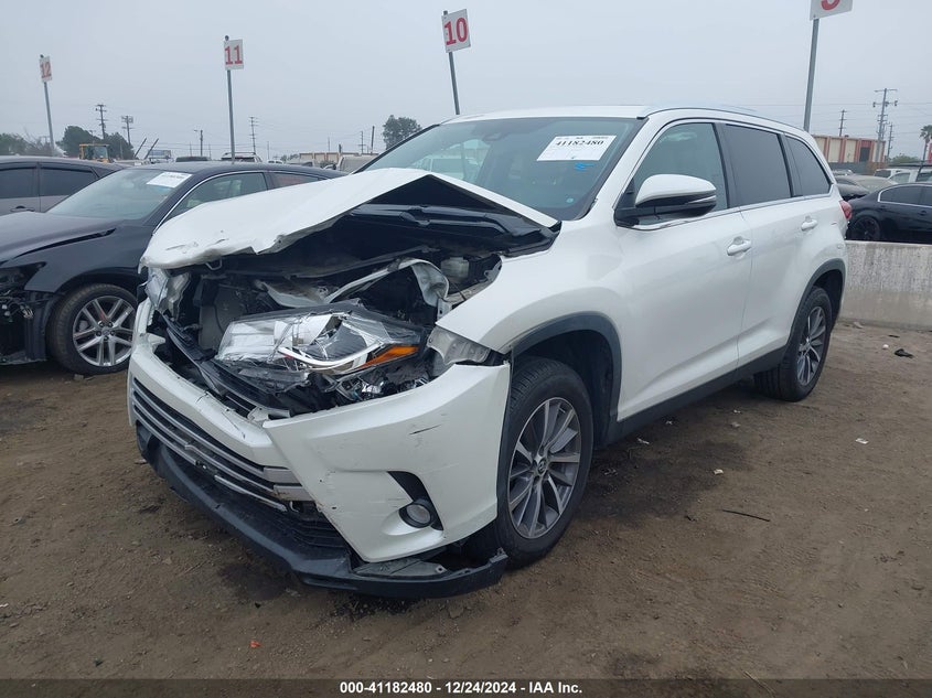 2019 TOYOTA HIGHLANDER VIN: 5TDKZRFH7KS562431