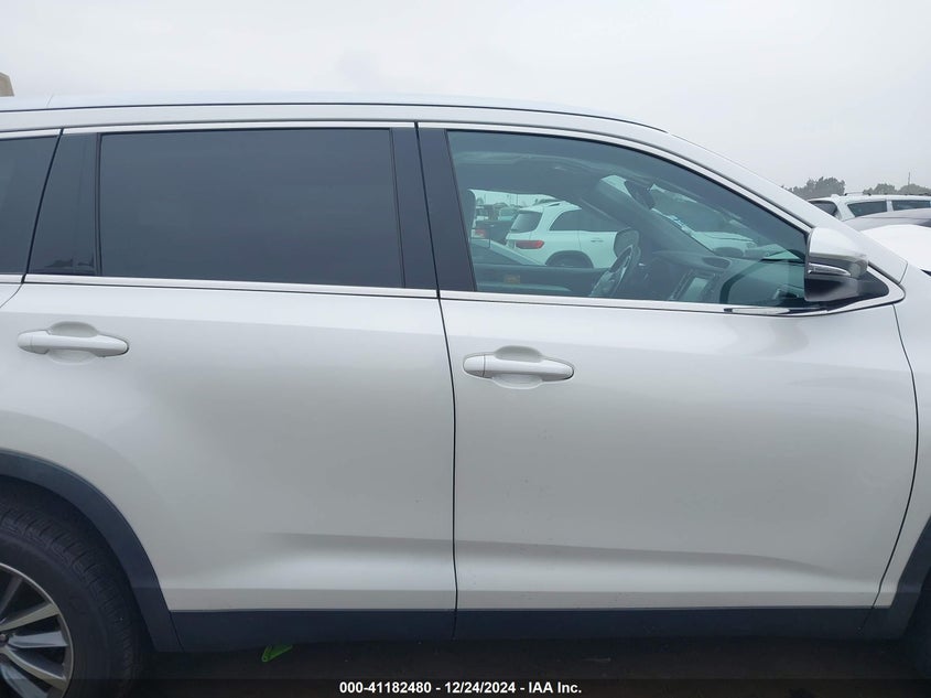 2019 TOYOTA HIGHLANDER VIN: 5TDKZRFH7KS562431